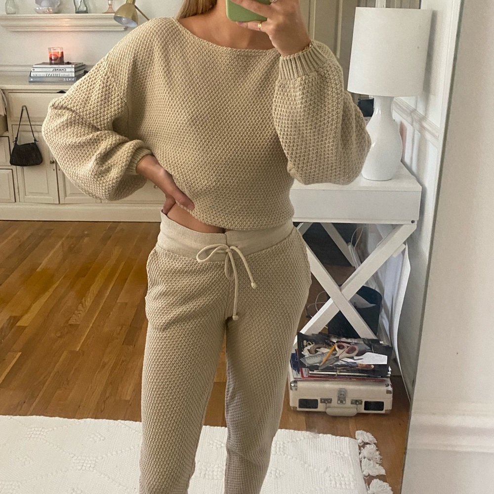 Knit jogger and sweater set